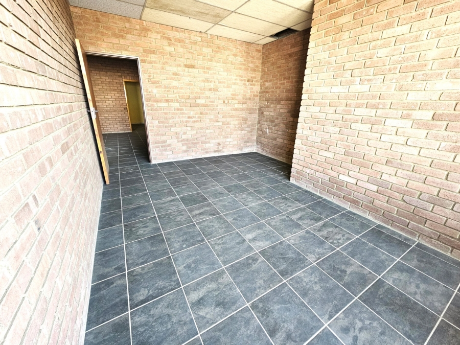 To Let Commercial Property for Rent in Rustenburg Rural North West